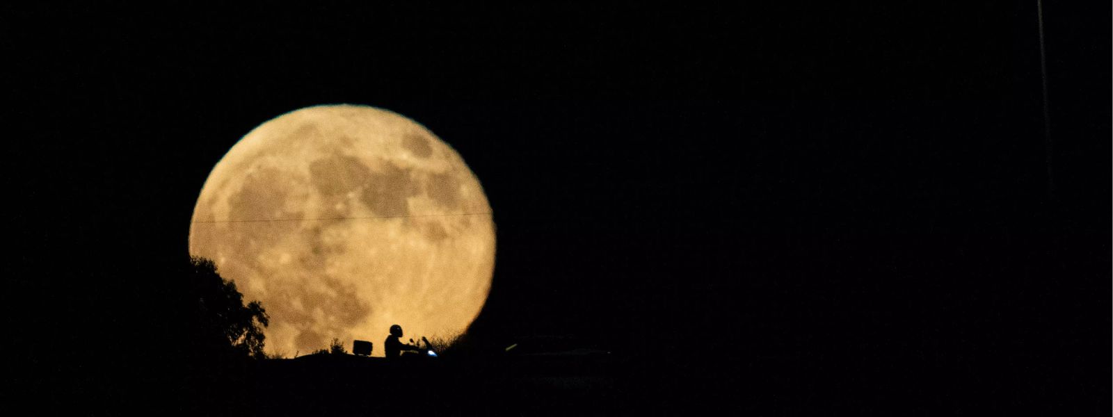 Sri Lankans to Witness Supermoon Today
